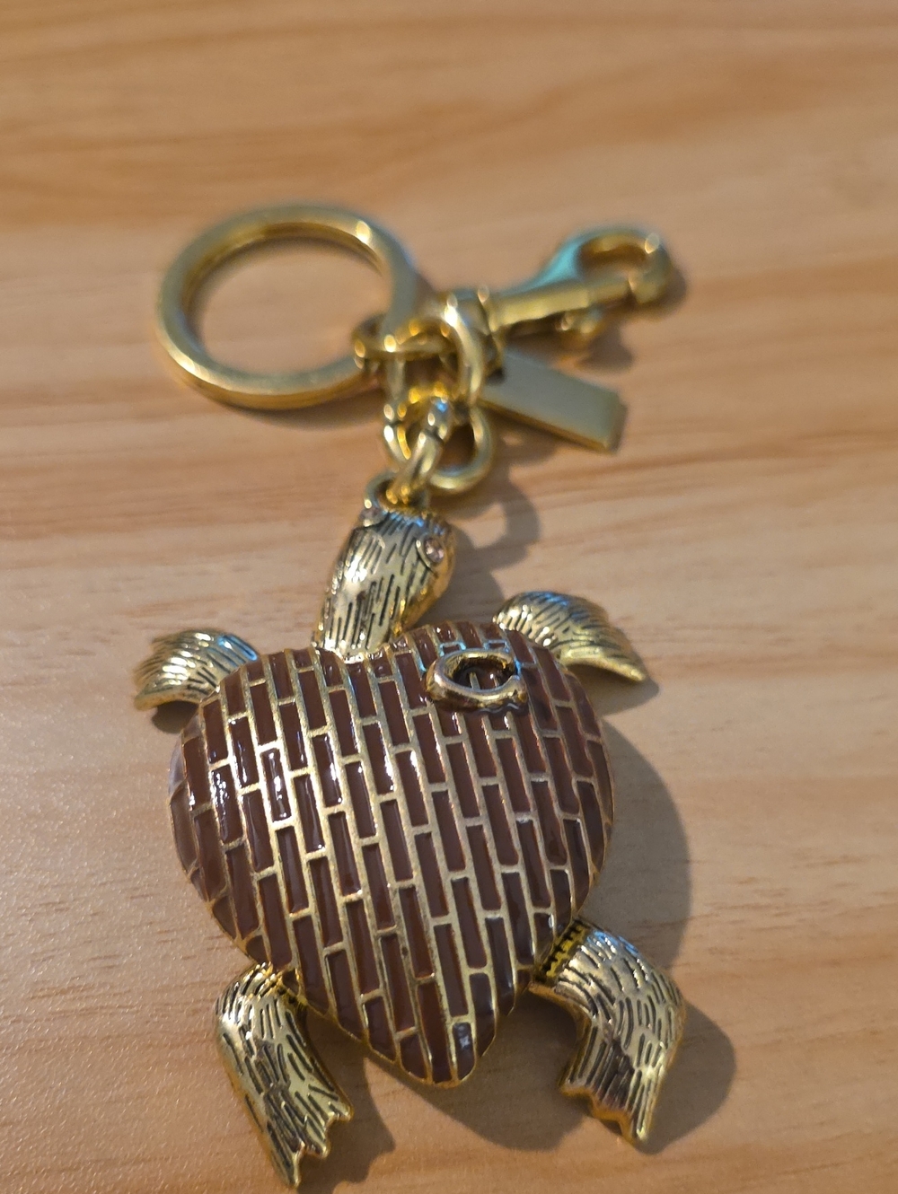 SASSIFIED Boutique Nwt Gold Turtle Heart Keychain Charm . - Picture 3 of 5